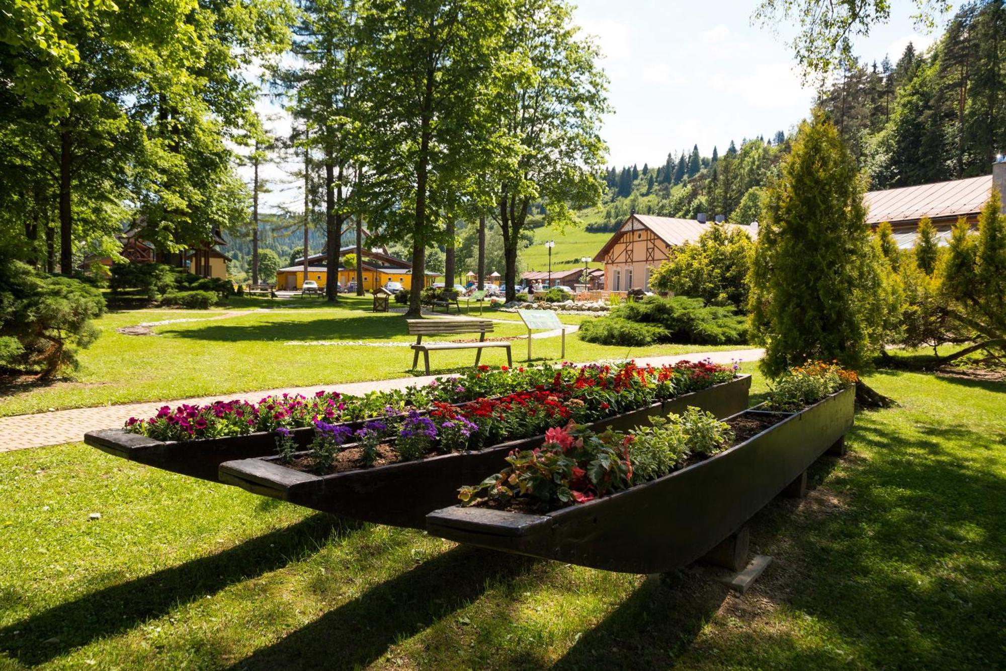 Kúpeľné domčeky - KÚPELE ČERVENÝ KLÁŠTOR Smerdžonka Exterior foto